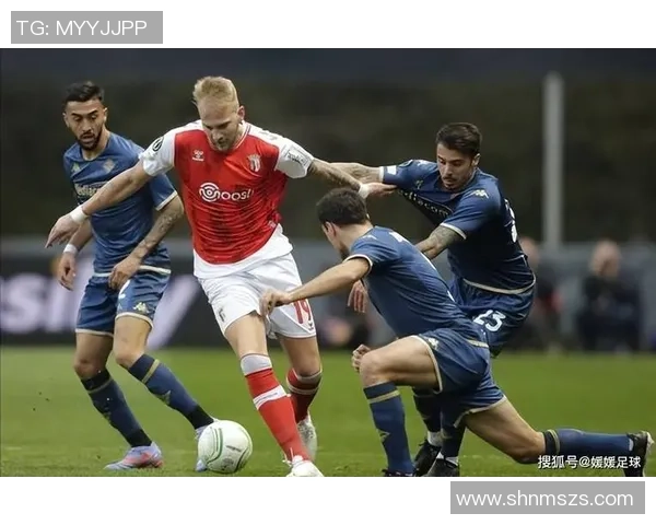 布里斯班狮吼与昆士兰的激烈对决展现足球魅力与团队精神